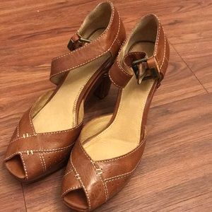 Frye Agatha leather sandals
